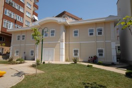 Üsküdar Municipality Family Healthcare and Kindergarden Building